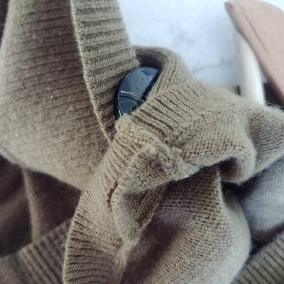 Ann Taylor wool sleeveless sweater top olive green Small Petite buttons - Picture 11 of 15